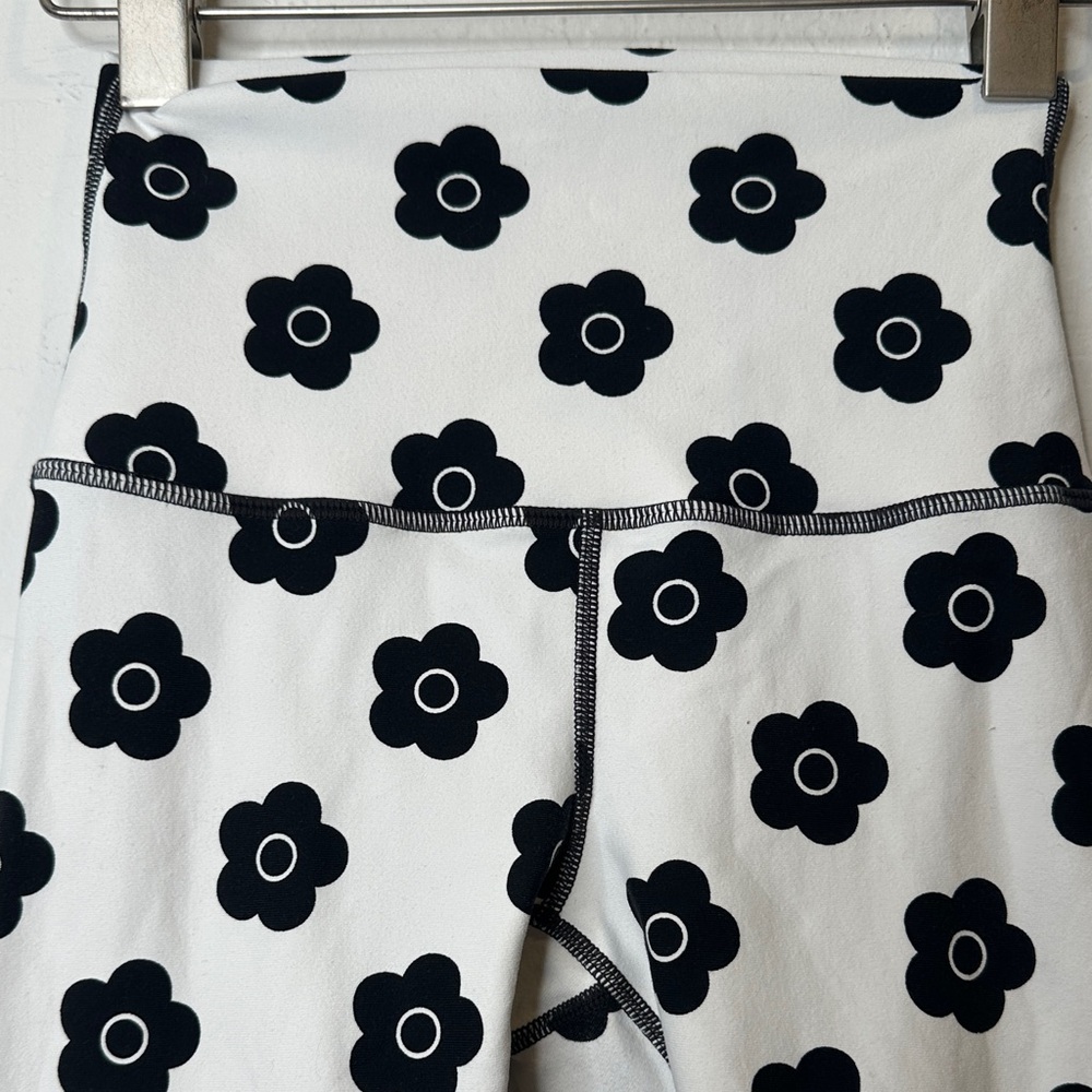 GIGI C Black and White Floral Leggings Size XS - Picture 3 of 7